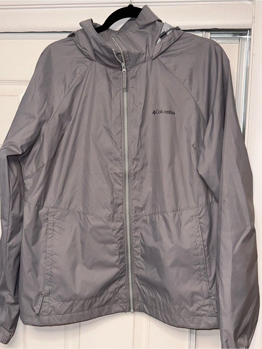 Columbia Women's Light Gray Hooded Packable Windbreaker Jacket